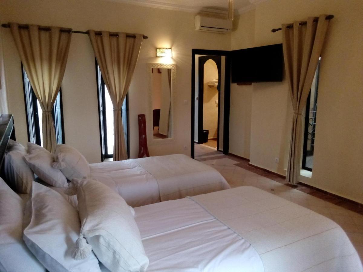 Le Petit Chateau Des Anges Ouled Bouzid Esterno foto