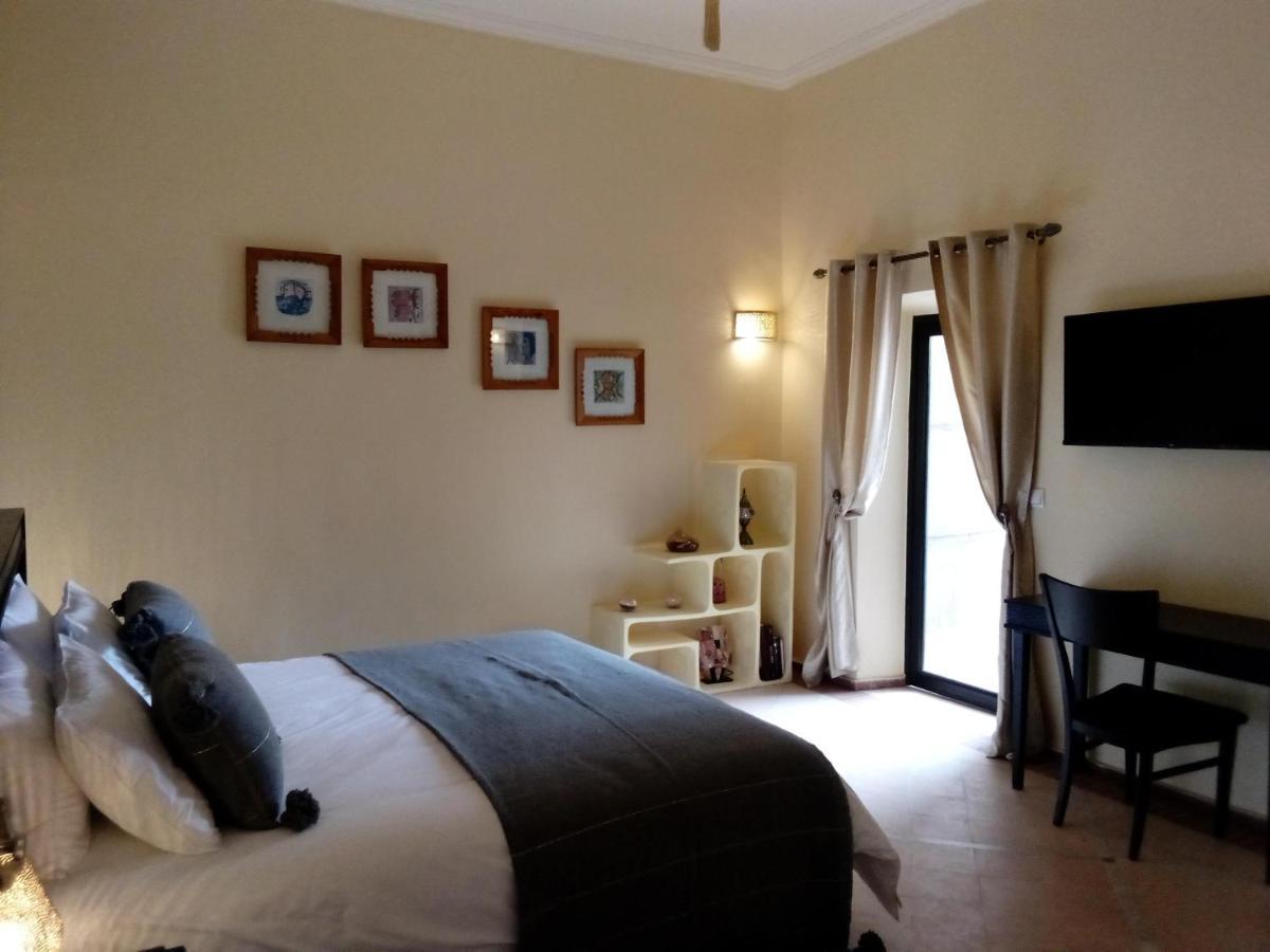 Le Petit Chateau Des Anges Ouled Bouzid Esterno foto
