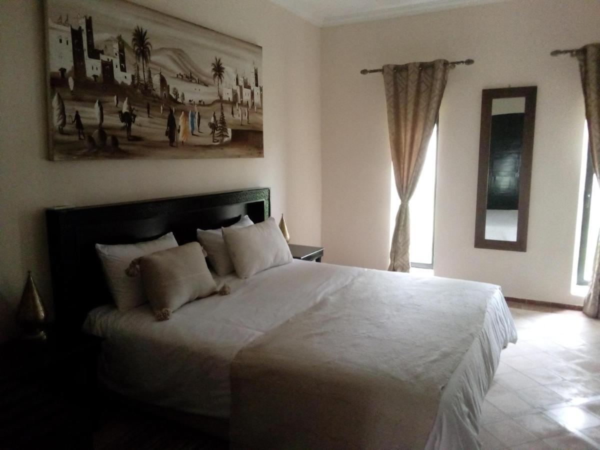 Le Petit Chateau Des Anges Ouled Bouzid Esterno foto